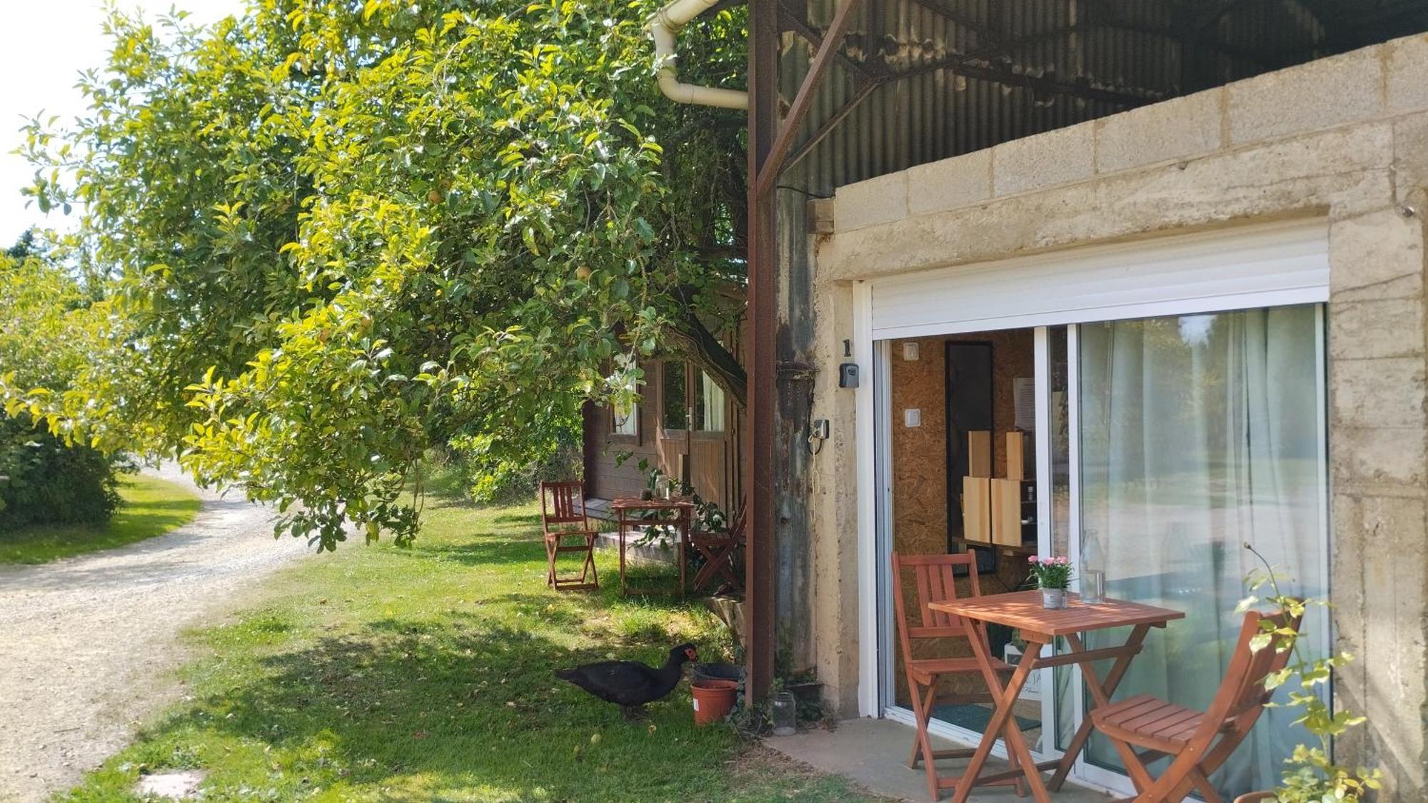 Le Laboratoire Shabby Chic De La Parfumerie Du Manoir Chavagne Exterior foto