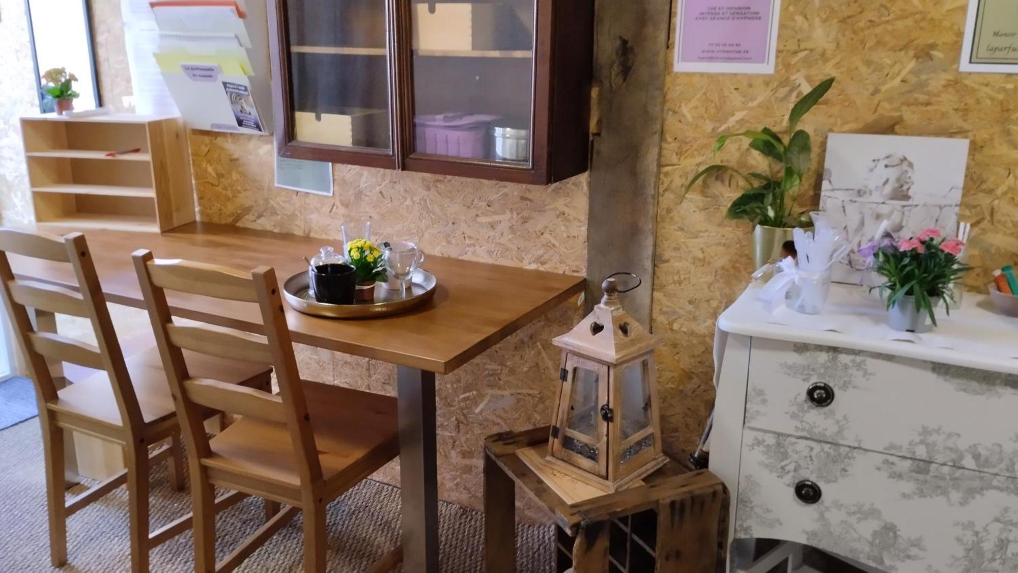 Le Laboratoire Shabby Chic De La Parfumerie Du Manoir Chavagne Exterior foto